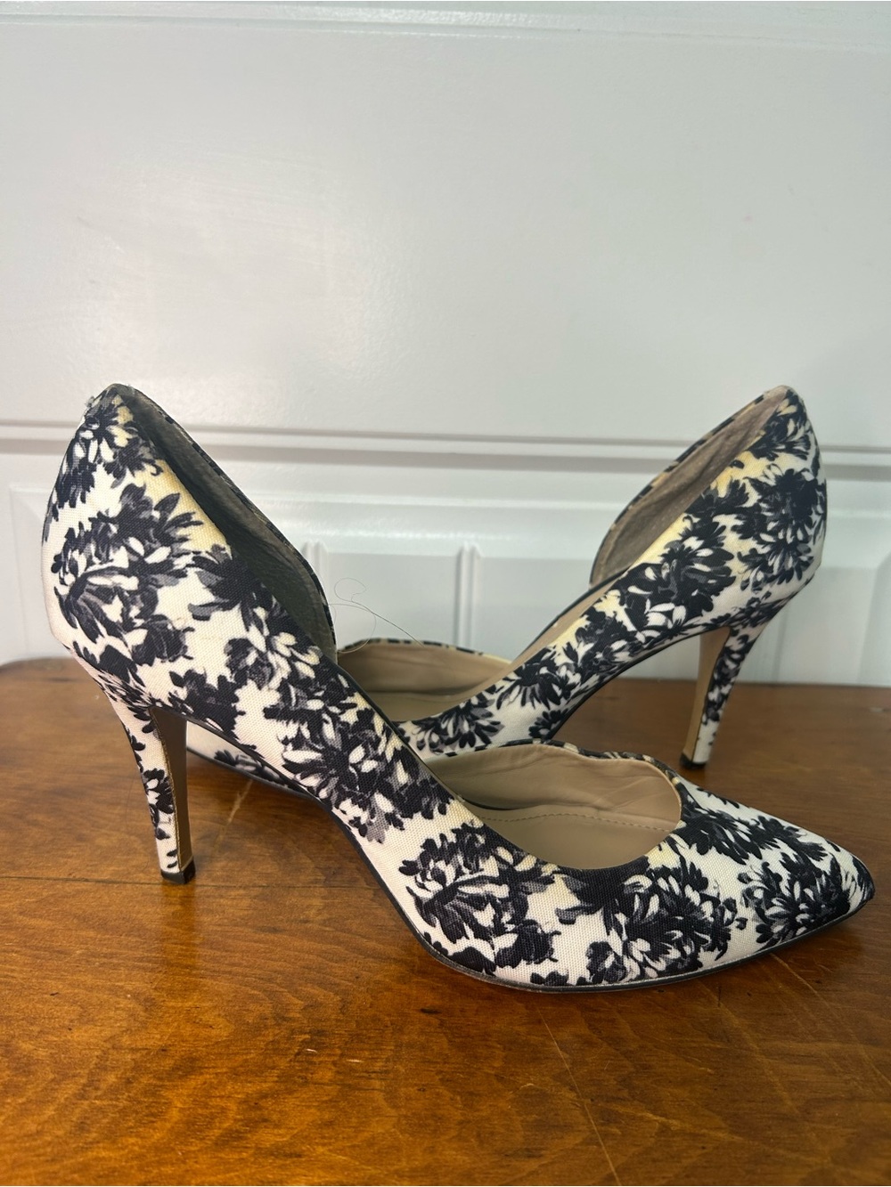 Vince Camuto heels size 10